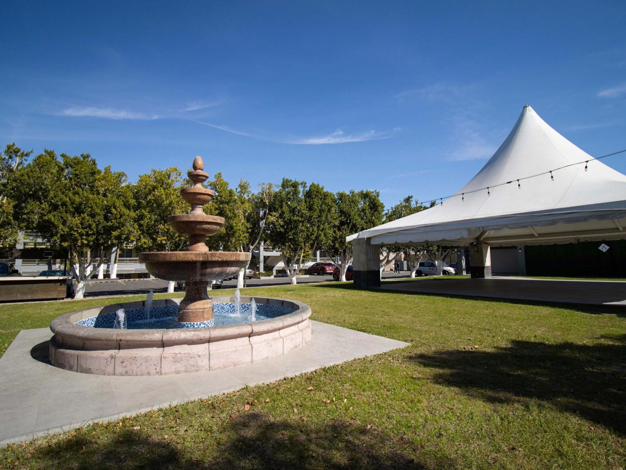 Hotel Calafia Mexicali Buitenkant foto